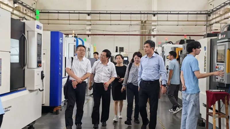 环保机械设备：解析其优势与潜在挑战